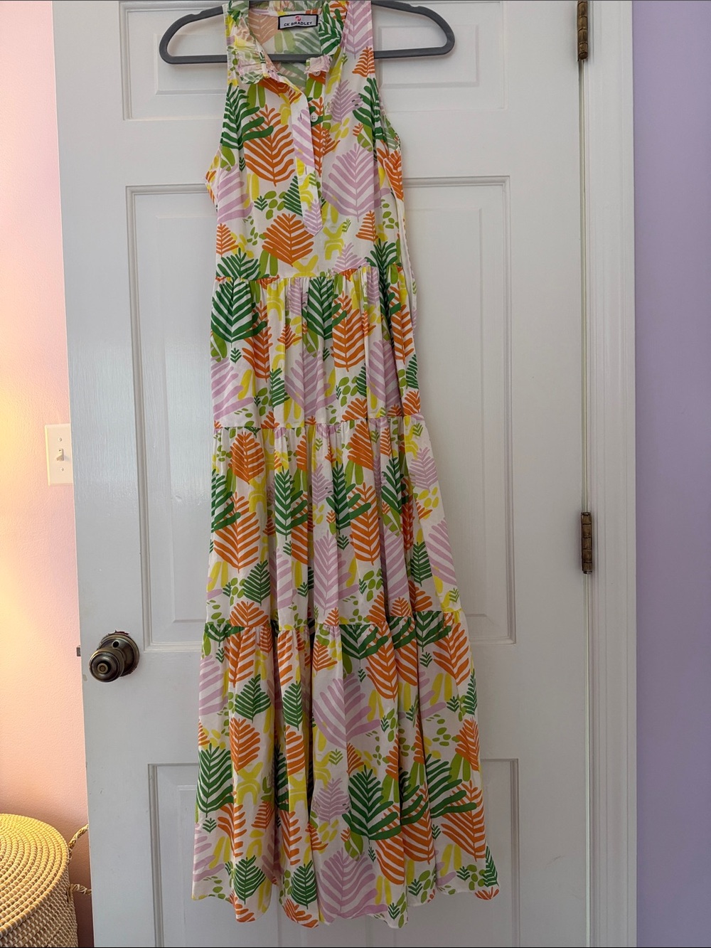 Sleeveless Tiered Maxi Dress with Tropical Leaf Print - Green/Orange/Pink